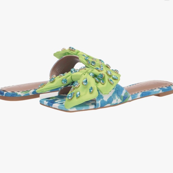 SANDAL - Picture 4 of 9